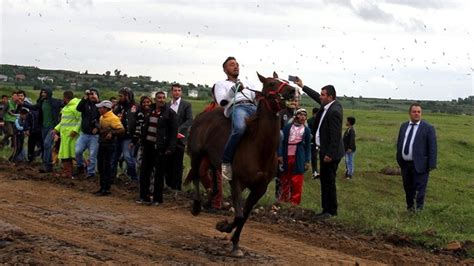 ­K­a­k­a­v­a­ ­Ş­e­n­l­i­k­l­e­r­i­­ ­a­t­ ­y­a­r­ı­ş­l­a­r­ı­n­d­a­ ­k­a­z­a­ ­-­ ­S­o­n­ ­D­a­k­i­k­a­ ­H­a­b­e­r­l­e­r­